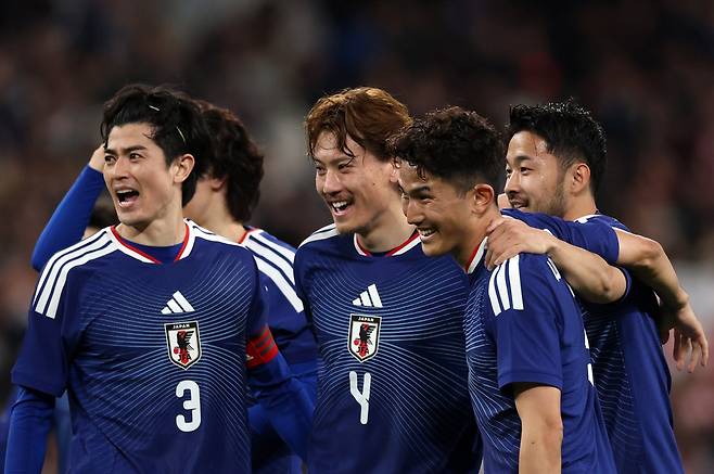epa12863062 Japan players celebrate after their 1-0 win over England during the international friendly match between England and Japan at Wembley Stadium in London, Great Britain, 31 March 2026.  EPA/ANDY RAIN







<저작권자(c) 연합뉴스, 무단 전재-재배포, AI 학습 및 활용 금지>