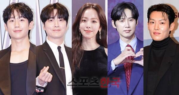 배우 정해인, 이준혁, 한지민, 박성훈, 이기택(왼쪽부터) ⓒ이혜영 기자 lhy@hankooki.com