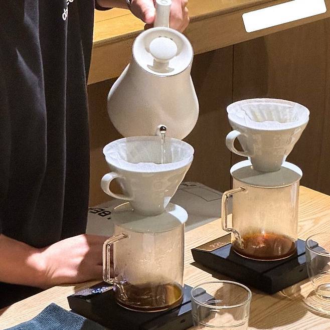 단맛을 바탕으로 균형 잡힌 향미의 커피를 즐길 수 있는 단일 서울. 인스타그램 @danilseoul