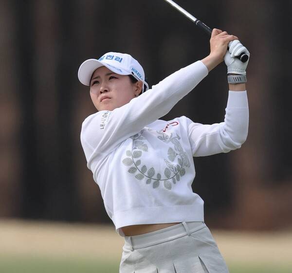 한국여자프로골프(KLPGA) 투어 2026시즌 '국내 개막전'인 신설 대회 더 시에나 오픈에 출전한 고지원 프로가 2라운드에서 경기하는 모습니다. 사진제공=KLPGA (사진을 무단으로 사용하지 마십시오.)