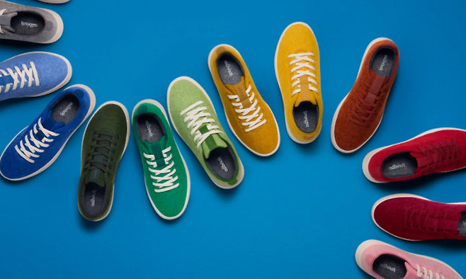 젠지 세대를 공략하기 위해 내놓은 화려한 컬러 신제품은 오히려 기존 고객층인 ‘테크 브로’들을 멀어지게 했다. 사진=올버즈