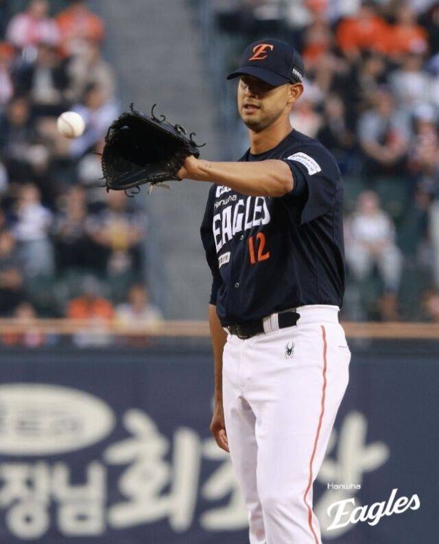 페라자의 동향 친구 에르난데스./한화 이글스