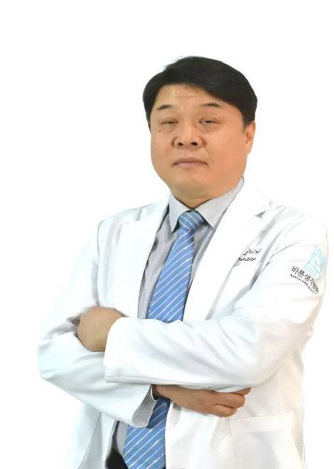 허윤무 바른생각병원 관절센터 원장