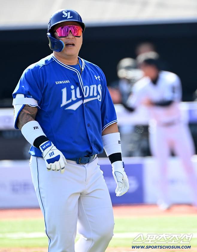 5일 수원KT위즈파크에서 열린 삼성과 KT의 경기. 6회초 1사 1,3루 최형우가 병살로 물러나며 아쉬워하고 있다. 수원=허상욱 기자wook@sportschosun.com/2026.04.05/