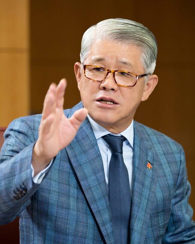 최신원 에스케이(SK)네트웍스 명예회장. 에스케이네트웍스 제공