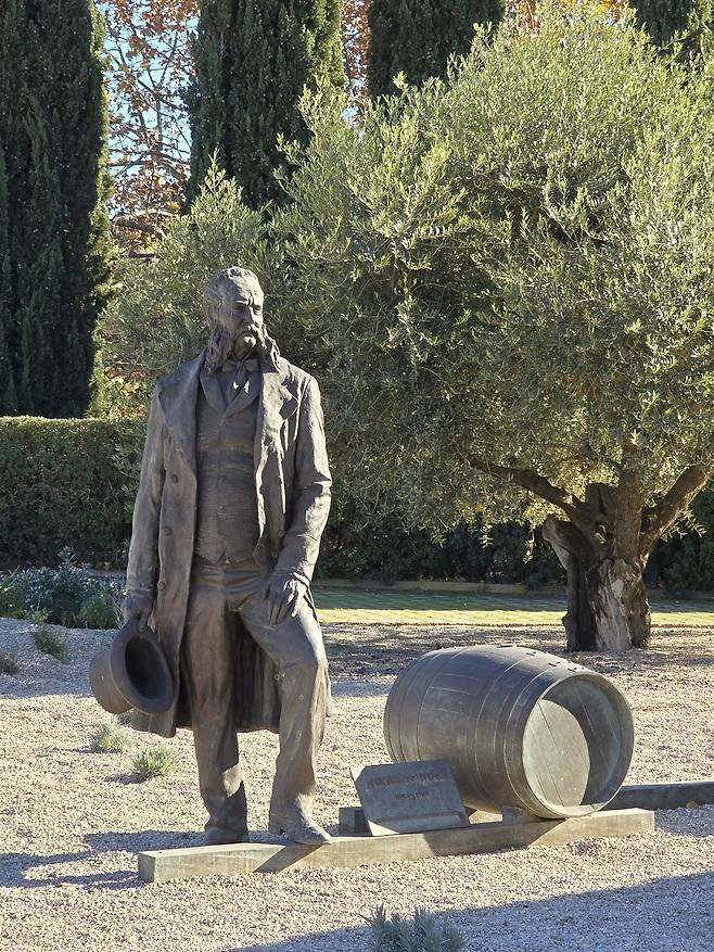 토레스 창립자 하이메 토레스 벤드렐 동상. 최현태 기자