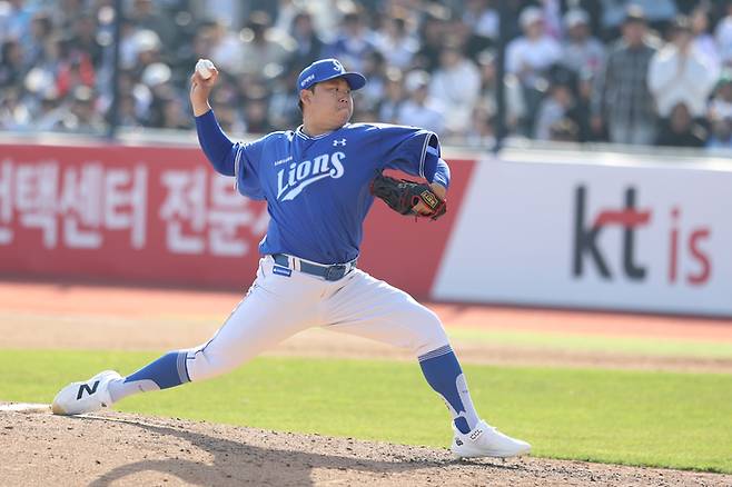 삼성 오른손 이승현이 5일 수원케이티위즈파크에서 열린 2026 KBO리그 정규시즌 KT와 경기에서 역투하고 있다. 사진 | 삼성 라이온즈