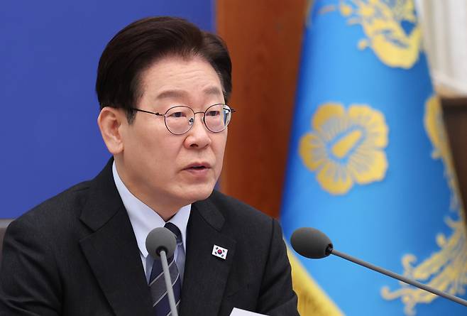 이재명 대통령이 6일 청와대에서 열린 국무회의 겸 비상경제점검회의에서 발언하고 있다. 연합뉴스