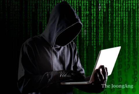 가공식품 업체를 운영하는 A씨는 자사에 대해 허위 비방 게시물을 10여 차례 올렸다며 인플루언서를 명예훼손 혐의로 고소했다. 박경민 기자