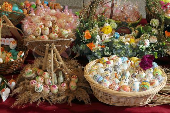 부활절 달걀. 중앙포토