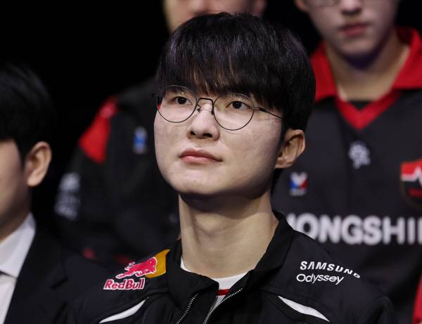 지난달 26일 서울 종로구 롤파크에서 열린 LCK(LoL 챔피언스 코리아) 2026 시즌 개막 미디어데이에 T1팀의 ‘페이커’ 이상혁 선수가 참석했다. 연합뉴스