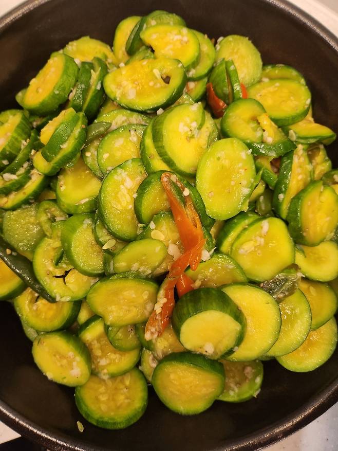 애호박새우젓볶음. 김기환 기자