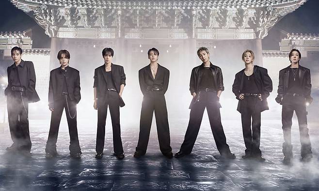 그룹 방탄소년단(BTS)이 미국 ‘빌보드 200’에서 1위를 2주 연속 차지하면서 K팝 역사에 새로운 기록을 세웠다. 빅히트뮤직 제공