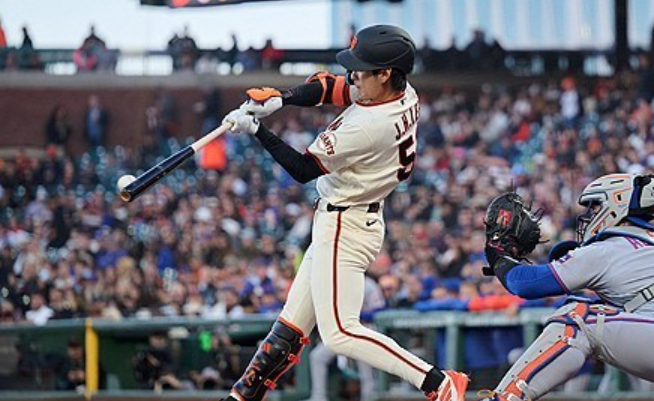 타격을 하고 있는 이정후. Imagan Images연합뉴스