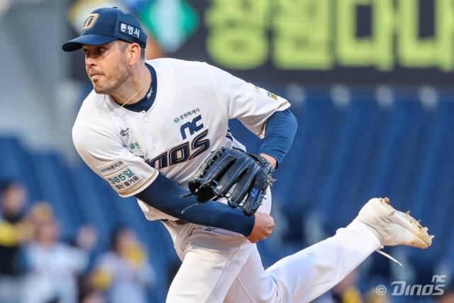 NC 다이노스 선발 버하겐이 7일 창원NC파크에서 열린 LG 트윈스와의 홈 경기서 공을 던지고 있다./NC 다이노스/