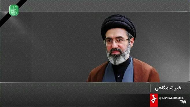 이란 국영방송이 내보낸 모즈타바 최고지도자 성명. 이번에도 모습을 드러내지 않아 아나운서가 대독했다