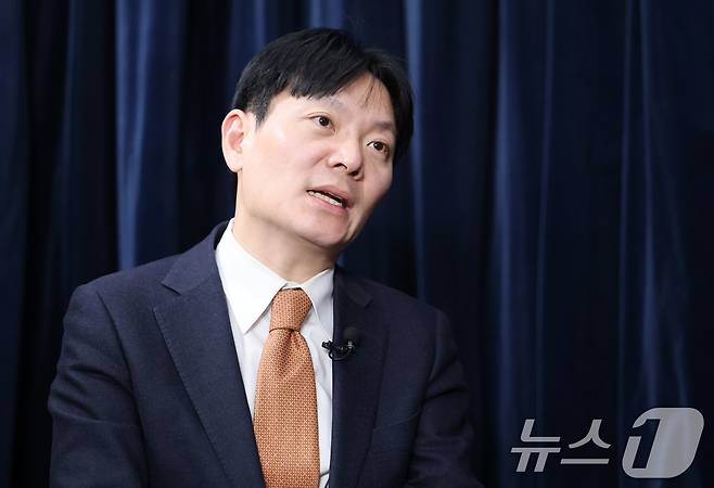 박상용 인천지검 부부장검사가 6일 오후 서울 종로구 뉴스1 사무실에서 인터뷰를 하고 있다.  이날 법무부는 '쌍방울 대북송금 사건' 수사 과정에서 비위 의혹이 제기된 박 검사에 대해 직무를 정지시켰다. 2026.4.6 ⓒ 뉴스1 이광호 기자