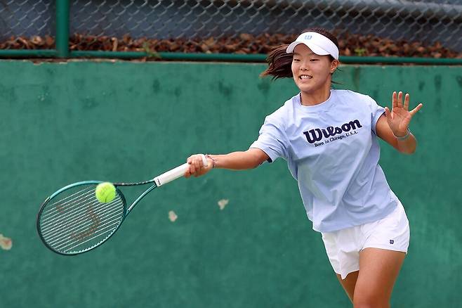 훈련 중인 백다연. 더위에 강한 백다연은 이번 대회 한국의 히든카드다 / 델리테니스협회(DLTA)