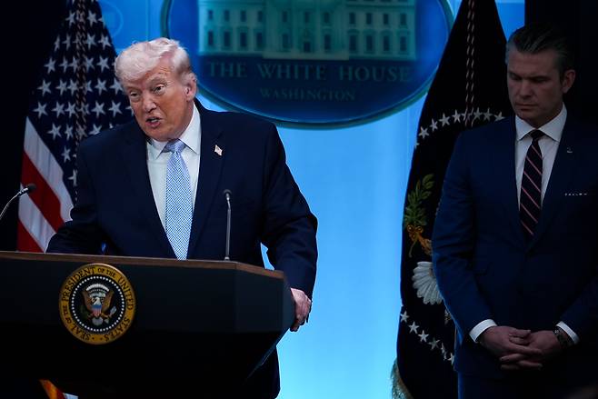 도널드 트럼프 미국 대통령이 백악관에서 기자회견을 하고 있다. /AP