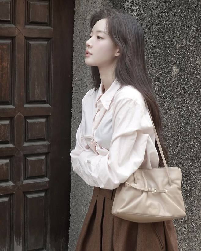 인스타그램 @yoonjiiii