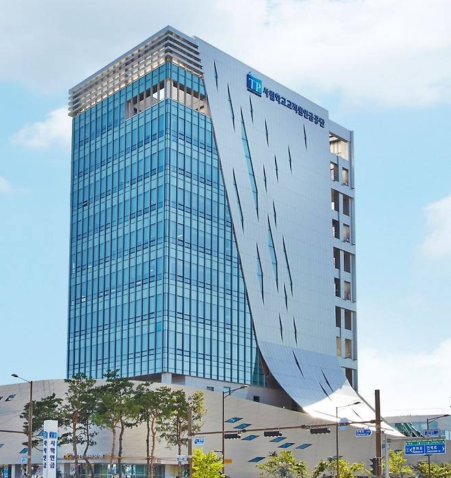 사학연금 제공.