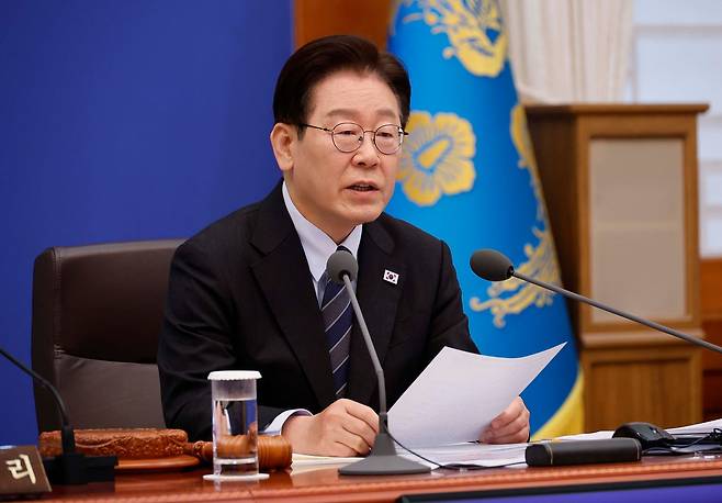 이재명 대통령이 6일 오전 청와대에서 열린 제14회 국무회의 겸 제4차 비상경제점검회의에서 발언하고 있다. 사진 청와대사진기자단