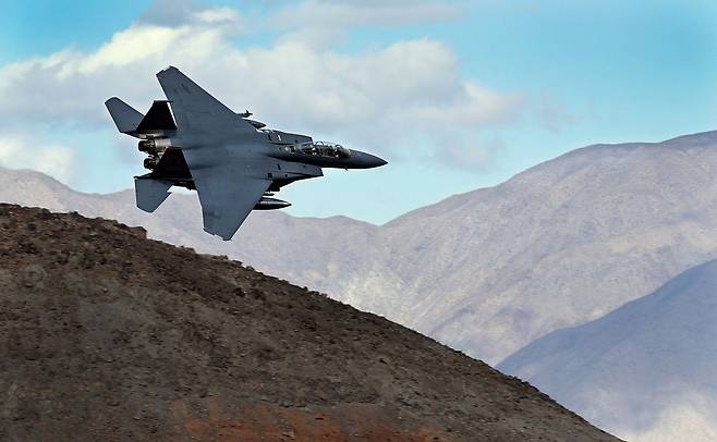 미군의 F-15E 스트라이크 이글 전투기. AP=연합뉴스
