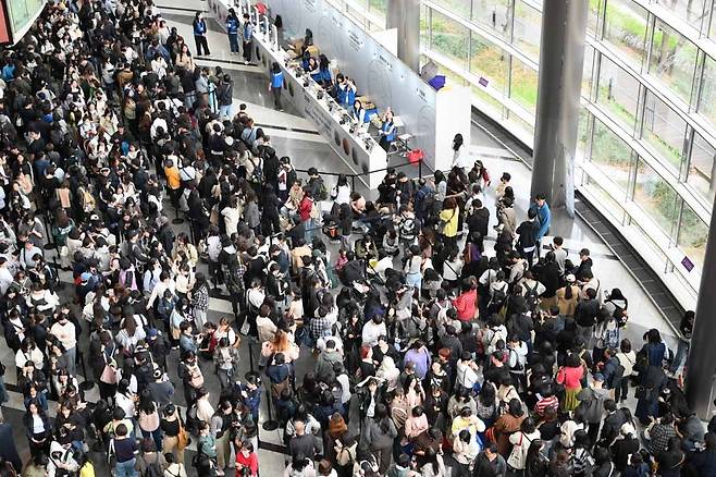 Visitors line up outside the 2026 Seoul International Buddhism Expo at Coex in Seoul. Turnout exceeded capacity, and presale tickets sold out early. (Courtesy of Seoul International Buddhism Expo 2026)
