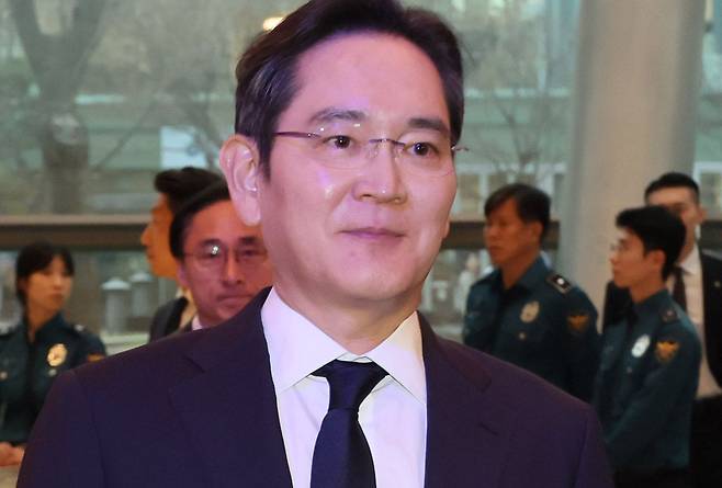 이재용 삼성전자 회장이 지난 3일 서울 여의도 FKI타워에서 열린 한-프랑스 경제계 미래대화 폐회식에 참석하고 있다. 연합