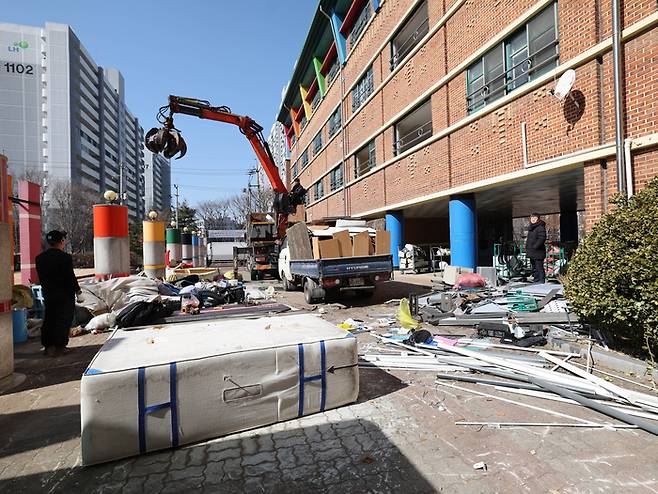 저출생으로 인한 학령 인구 감소로 지난해 3월 폐교한 경기 안산시 상록구 경수초등학교. [이충우 기자]