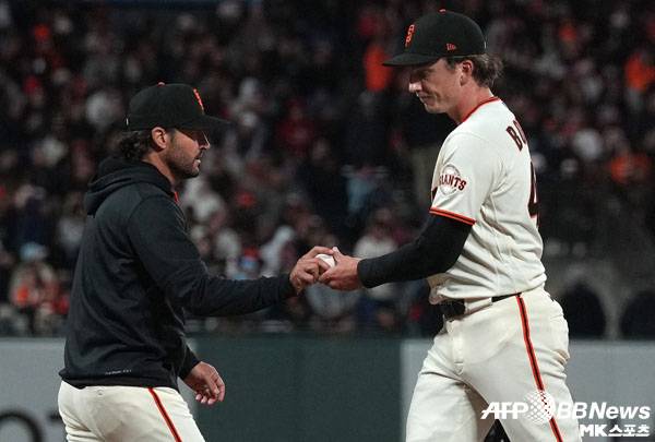 바이텔로 감독은 패배의 아쉬움을 달랬다. 사진(美 샌프란시스코)=ⓒAFPBBNews = News1