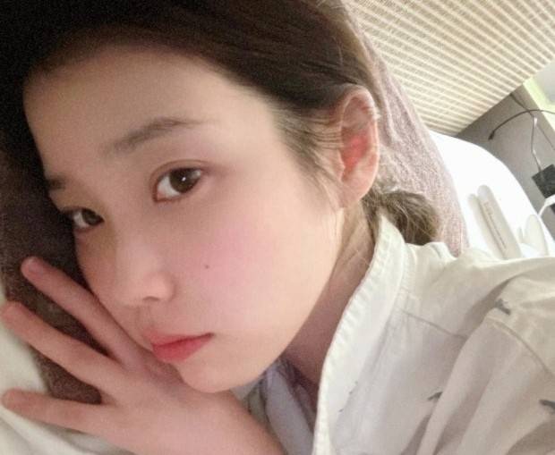 아이유 인스타그램