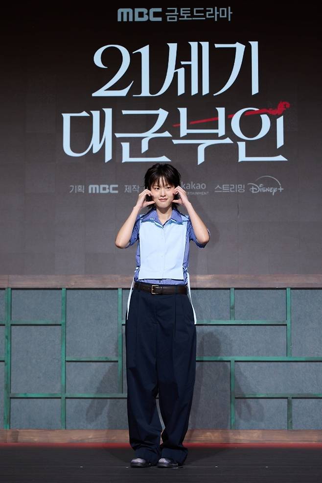 아이유와 이연이 서로의 호흡에 만족감을 내비쳤다./사진제공=MBC