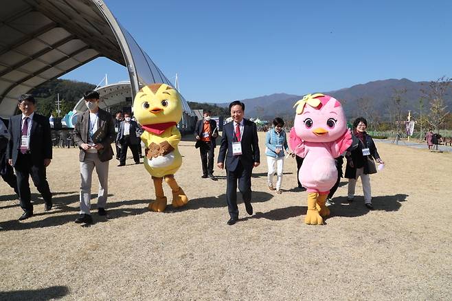 ▲ 권 예비후보는 지역 대표 캐릭터 '엄마까투리'를 활용한 '엄마까투리 상상놀이터'를 경북 북부권 대표 아동친화 거점시설로 육성하고, 오는 7월 공식 개장을 통해 다양한 체험형 놀이공간을 제공하겠다고 밝혔다.