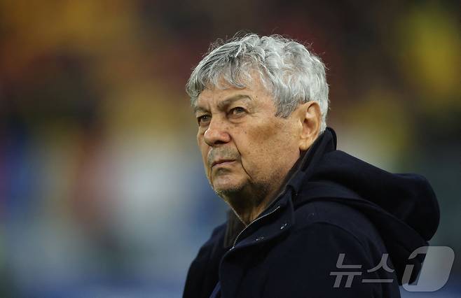 미르체아 루체스쿠 루마니아 축구대표팀 감독. ⓒ 로이터=뉴스1