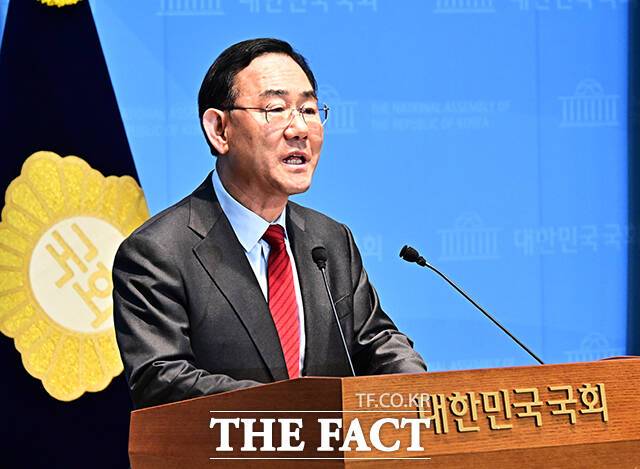 주호영 국회부의장이 8일 오전 서울 여의도 국회 소통관에서 열린 기자회견에 참석해 발언을 하고 있다. /국회=배정한 기자