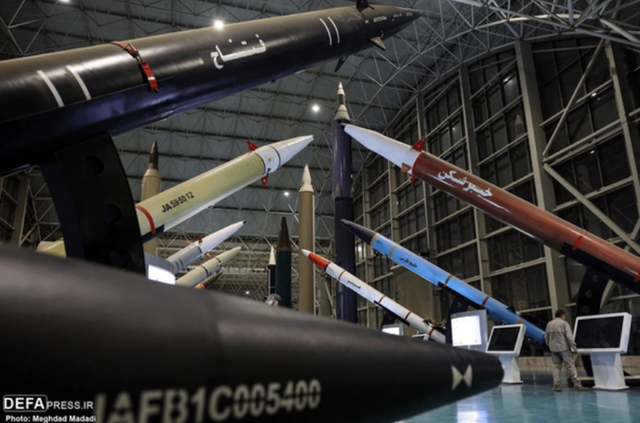 이란제 미사일.[이란 타스님 통신 사진 갈무리]