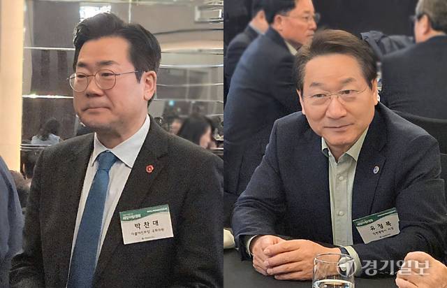 11일 인천 연수구 쉐라톤 그랜드 인천 호텔에서 열린 새얼아침대화 행사가 진행되고 있다. 사진은 행사에 참석한 박찬대 의원(왼쪽)과 유정복 인천시장.