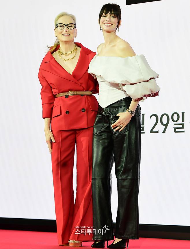배우 앤 해서웨이와 메릴 스트립. 사진 I 강영국 기자