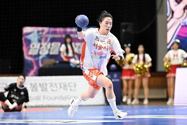 사진 핸드볼 H리그 여자부 득점왕 경쟁을 하는 서울시청 우빛나