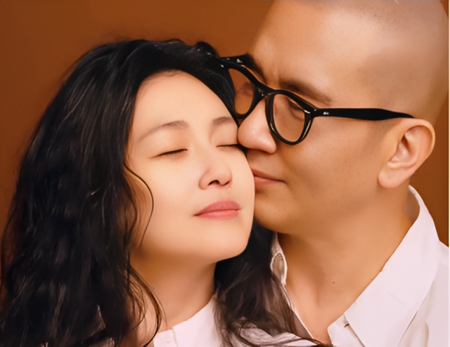 가수 구준엽과 아내 故 서희원./구준엽 소셜미디어