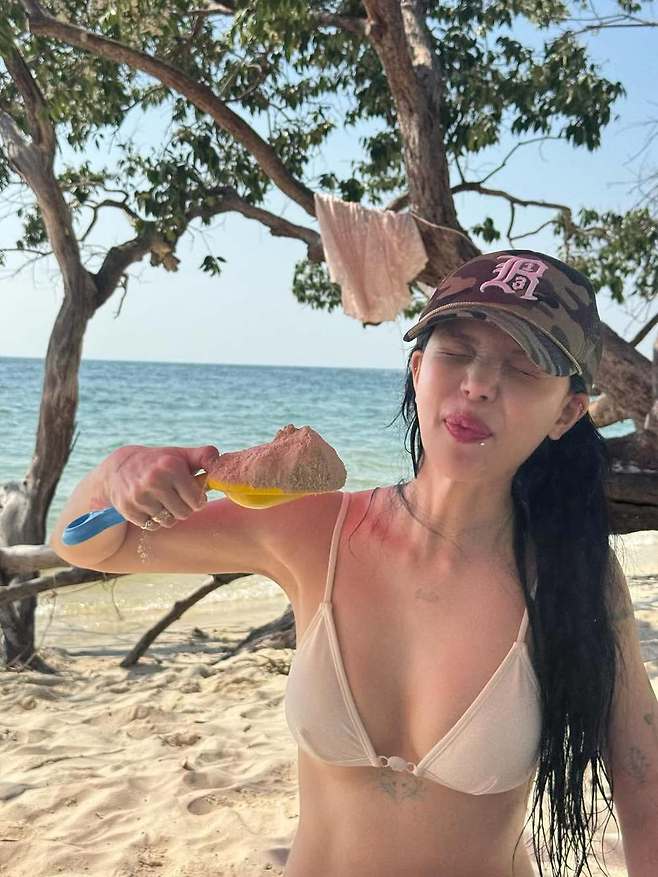 지민 사회관계망서비스 계정