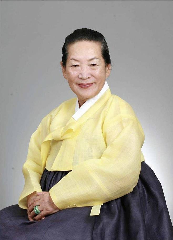 [서울=뉴시스] 국가무형유산 '궁중채화' 명예보유자로 인정 예고된 황을순씨 모습 (사진=국가유산청 제공) 2026.04.08. photo@newsis.com *재판매 및 DB 금지