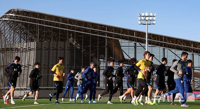 [천안=뉴시스] 황준선 기자 = 코리아풋볼파크에서 훈련 중인 홍명보호 한국 남자 축구대표팀. 2025.11.10. hwang@newsis.com
