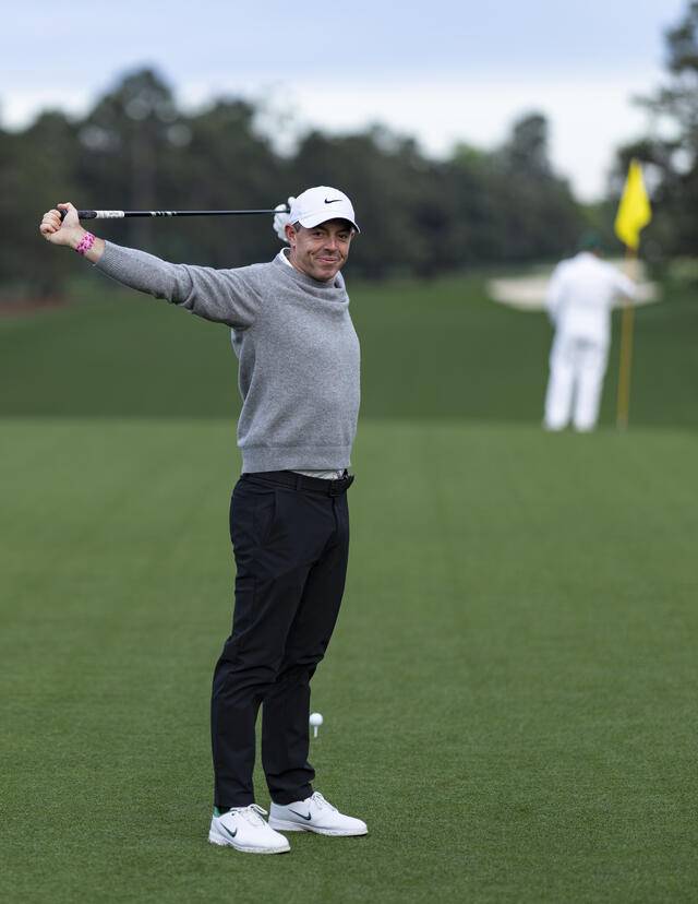 로리 매킬로이가 7일(현지 시간) 미국 조지아주 오거스타 내셔널GC에서 열린 제90회 마스터스 공식 연습 라운드에서 몸을 풀고 있다. 사진 제공=마스터스