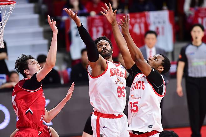 정관장과 SK의 경기 모습 [KBL 제공. 재판매 및 DB 금지]