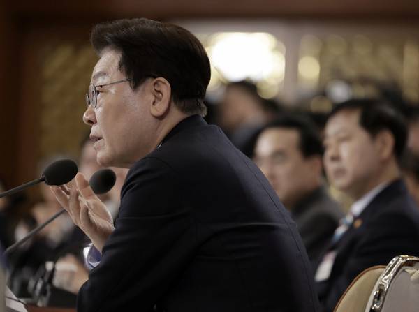 &nbsp;이재명&nbsp;대통령이 9일 청와대에서 열린 국민경제자문회의 제1차 전체 회의에서 발언하고 있다. 2026.4.9 [사진=연합뉴스]