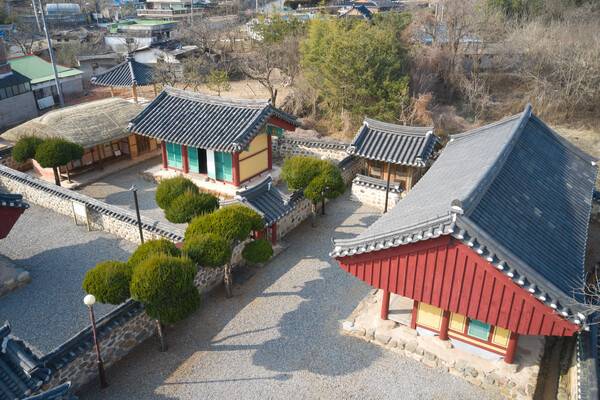 조광조와 양팽손의 학문과 덕행을 추모하기 위해 능주의 유림과 후손들이 세운 죽수서원. 화순군 제공