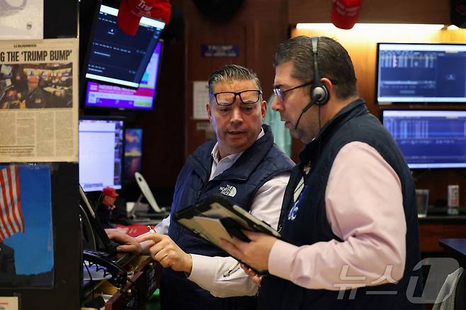 뉴욕증권거래소 트레이더들 ⓒ 로이터=뉴스1