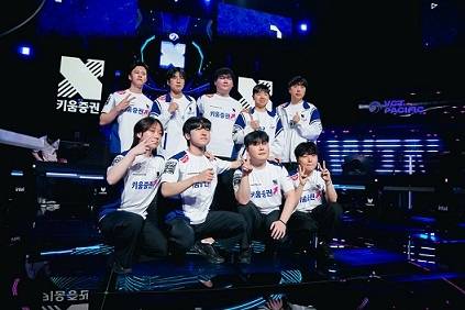 연승에 도전하는 전통 명가 키움 DRX.